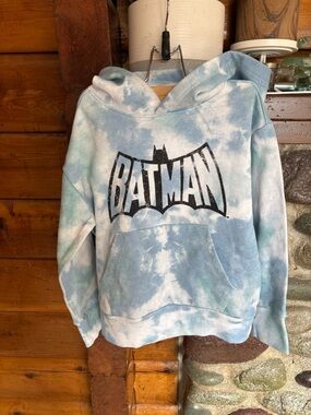 🎶 for 40 | Youth Batman Light Blue White Tie-Dye Hoodie size xs (5)